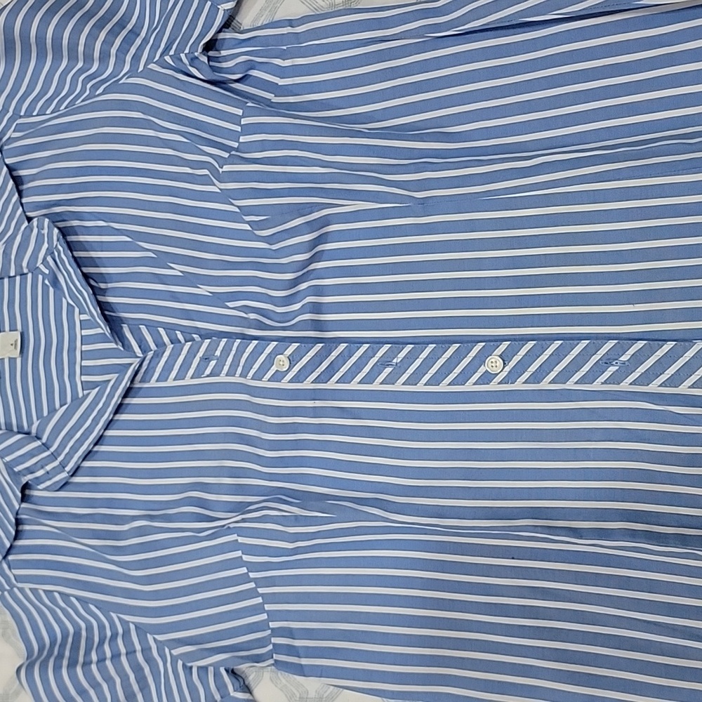 Top/ shirt